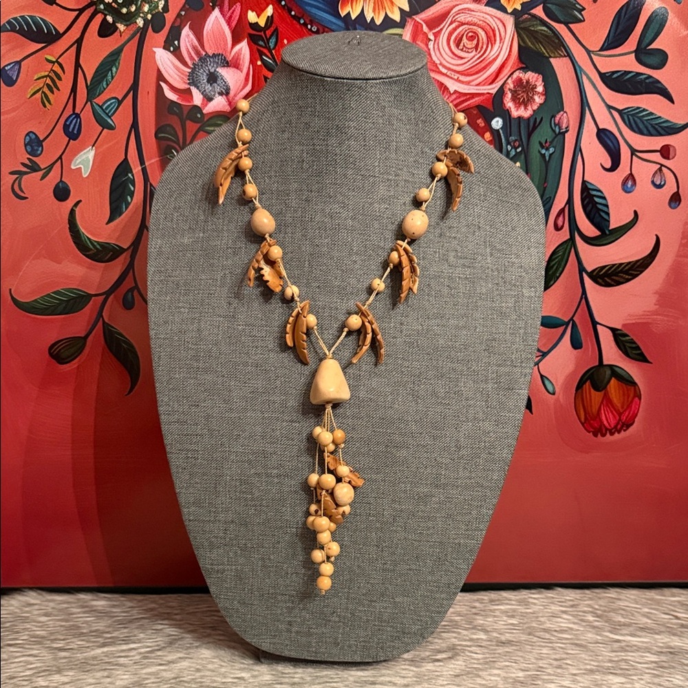 Natural Beaded Necklace -- collar y aretes ecologicos